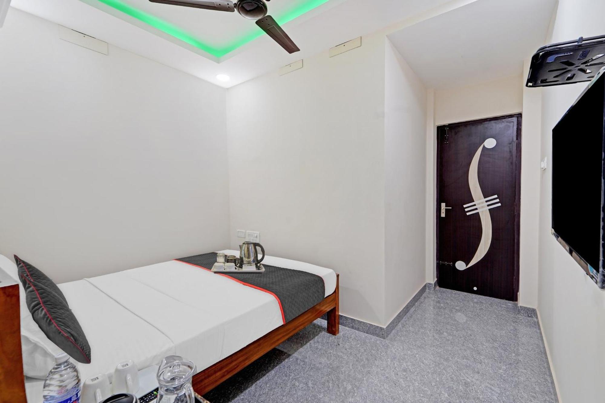 Super Townhouse 1096 Hotel Redfox Nungambakkam Near Apollo & Shankar Nethralaya Hospital Chennai Exterior foto