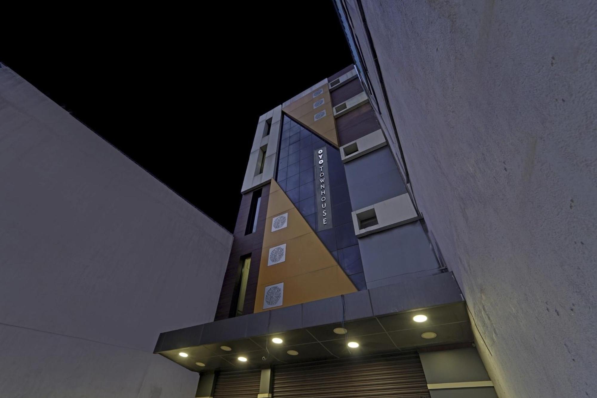 Super Townhouse 1096 Hotel Redfox Nungambakkam Near Apollo & Shankar Nethralaya Hospital Chennai Exterior foto